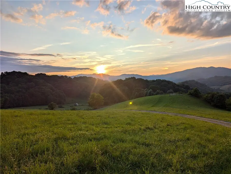 840 Ed Williams Road, Zionville, NC 28698 - Image #3