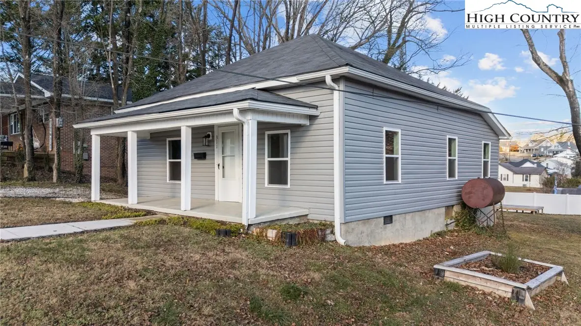 311 E Lebanon Street, Mount Airy, NC 27030 - #1