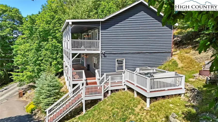 114 W Blueberry Lane, Beech Mountain, NC 28604 - Image #3