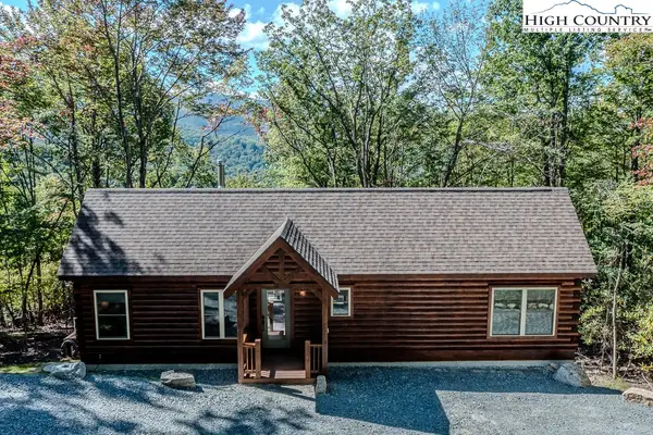 225 Oak Road, Beech Mountain, NC 28604
