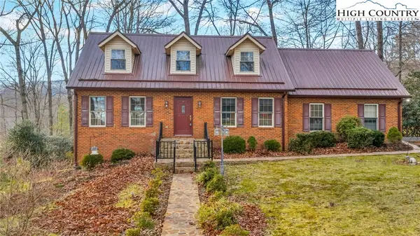 112 Walnut Lane, West Jefferson, NC 28694