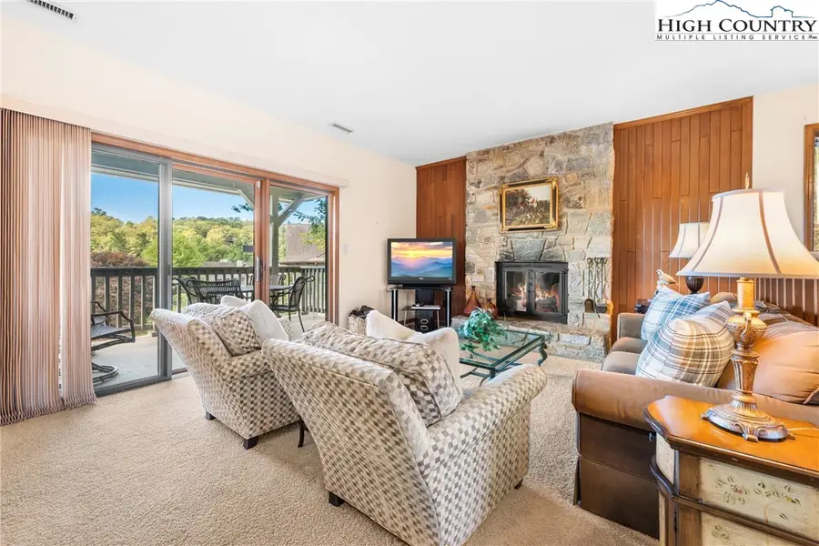 264 Evergreen Drive #6, Blowing Rock, NC 28605 - Image #3