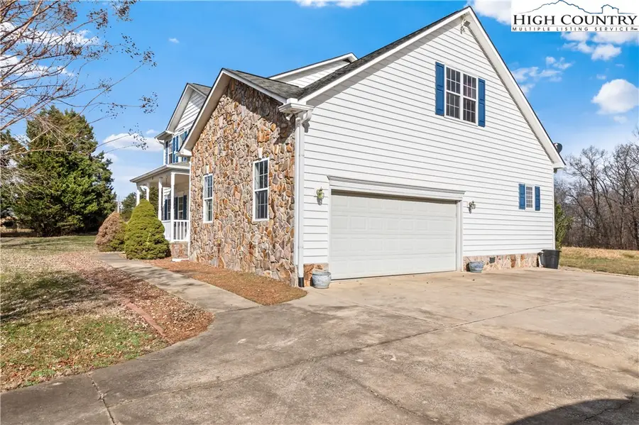 208 Mountain View Road, Statesville, NC 28625 - #3