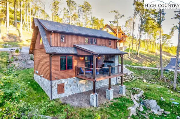 22 Tioga Drive, Banner Elk, NC 28604