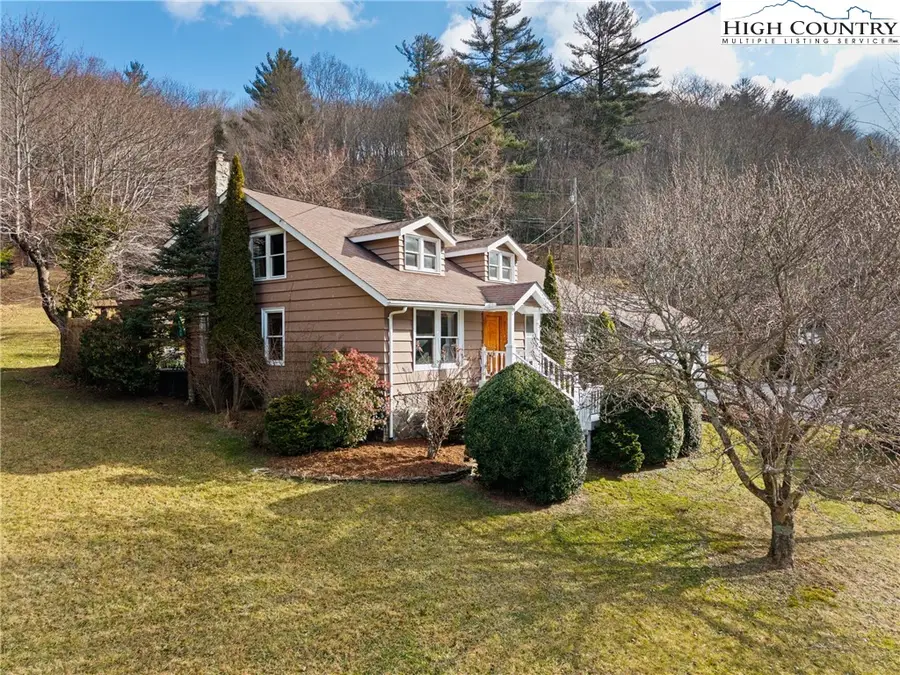 211 Possum Holllow Road, Blowing Rock, NC 28605 - Image #2