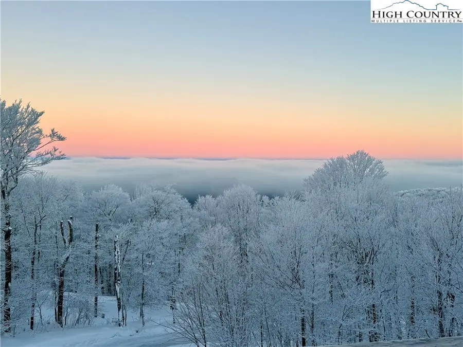 127 Raven Road, Beech Mountain, NC 28604 - Image #3