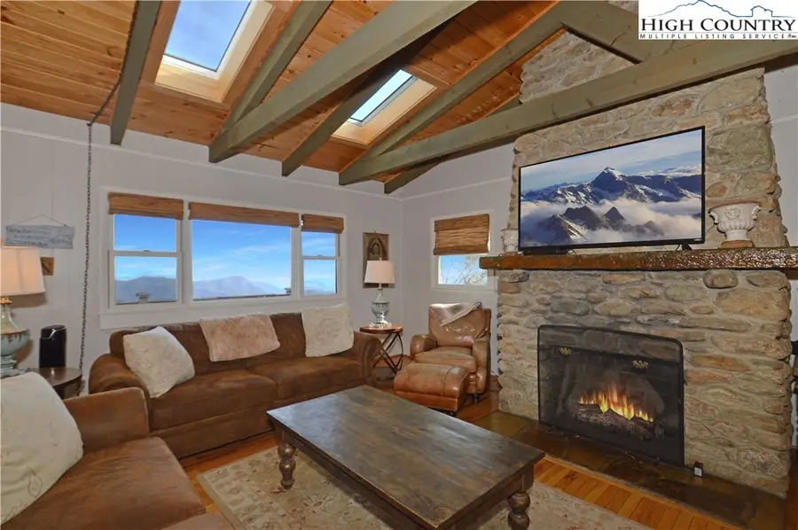 8007 Cloud Forest Lane, Blowing Rock, NC 28605 - Image #3