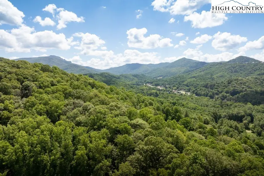 509 Twin Rivers Drive, Boone, NC 28607 - Image #2