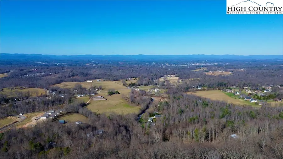 1148 Town N Country Drive, Wilkesboro, NC 28697 - Image #2