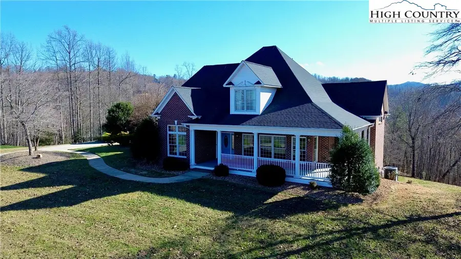 1148 Town N Country Drive, Wilkesboro, NC 28697 - Image #3