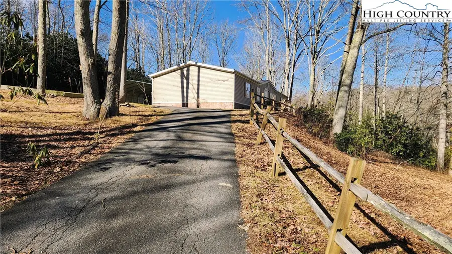 68 Rhoneys View Road, Newland, NC 28657 - Image #3