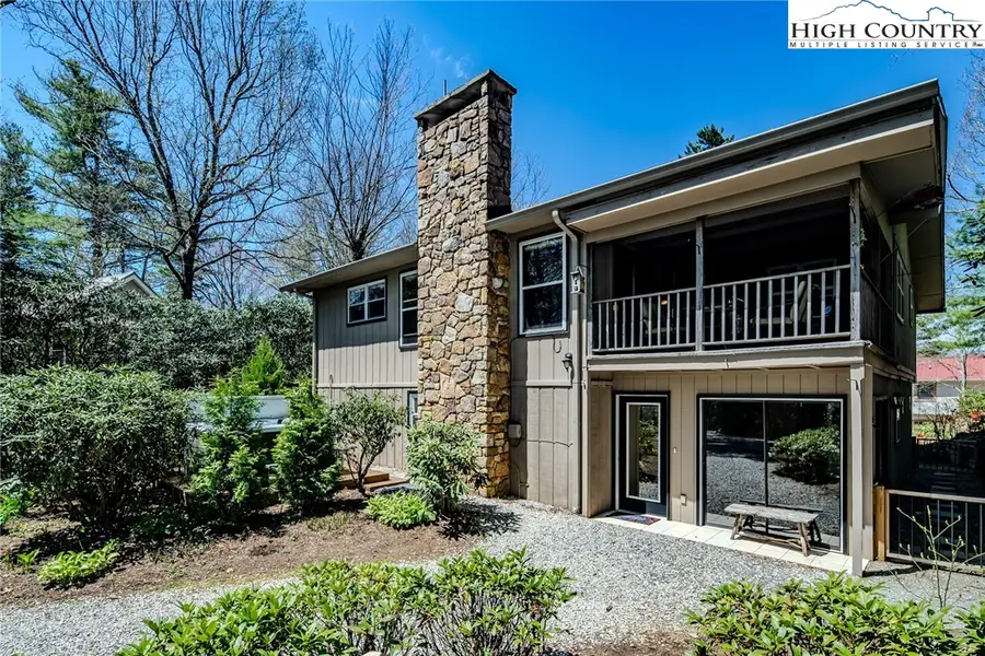 36 Rhododendron Loop, Newland, NC 28657 - #3