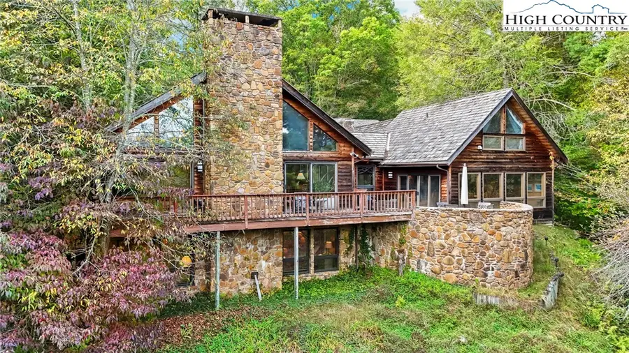 423 Beaver Dam Farm Road, Vilas, NC 28692 - Image #2