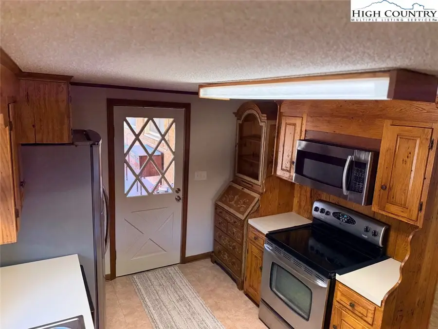 226 White Plains Road, Roaring River, NC 28669 - #3