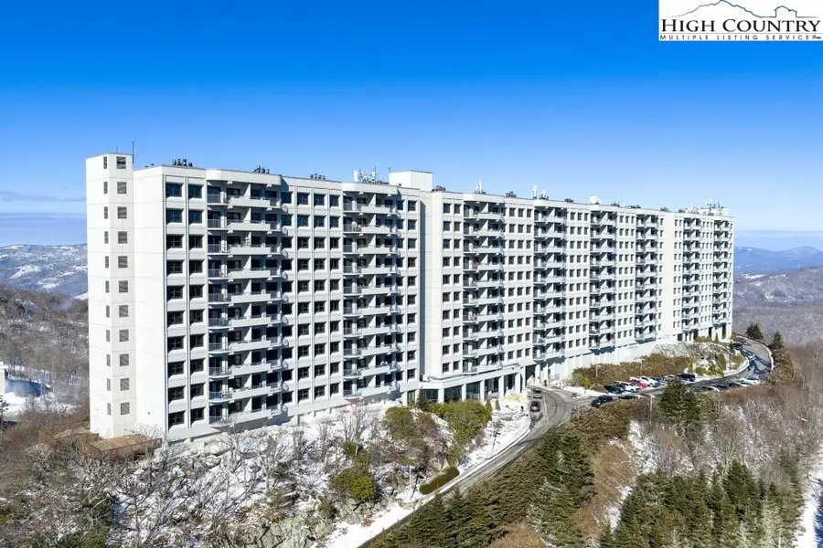 303 Sugar Top Drive #2008, Sugar Mountain, NC 28604 - Image #2