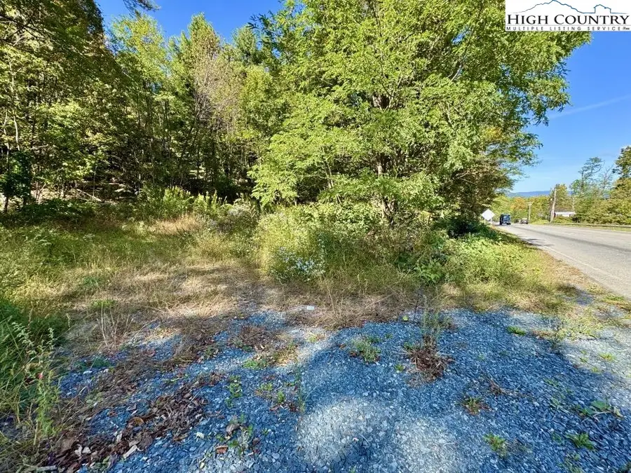 5221 Nc Highway 105, Banner Elk, NC 28604 - Image #3