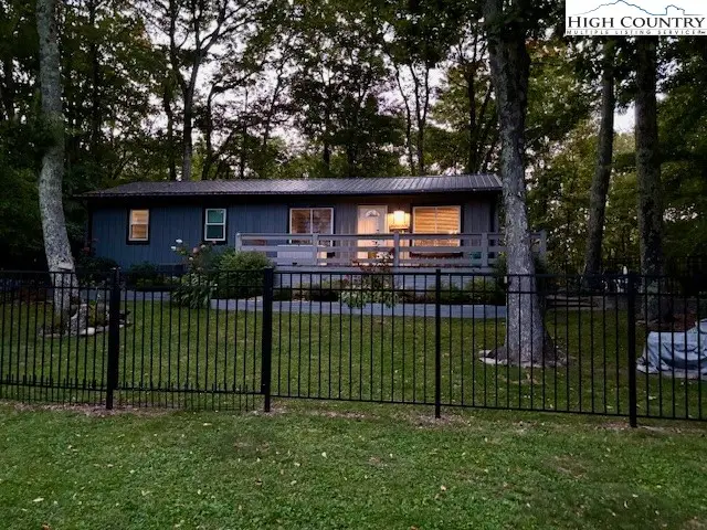 85 Crestwood Circle, Newland, NC 28657 - Image #1