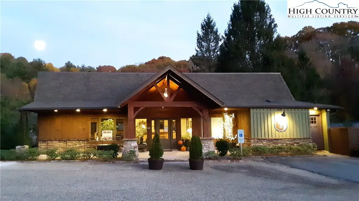 444 S Beech Mountain Parkway, Banner Elk, NC 28604 - #1