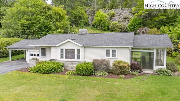 189 Old Nc 181, Newland, NC 28657