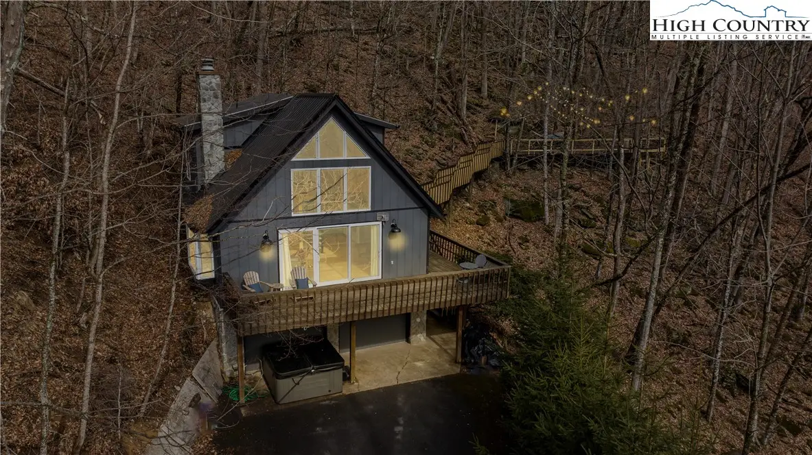 556/558 Thorncliff Drive, Banner Elk, NC 28604 - #1