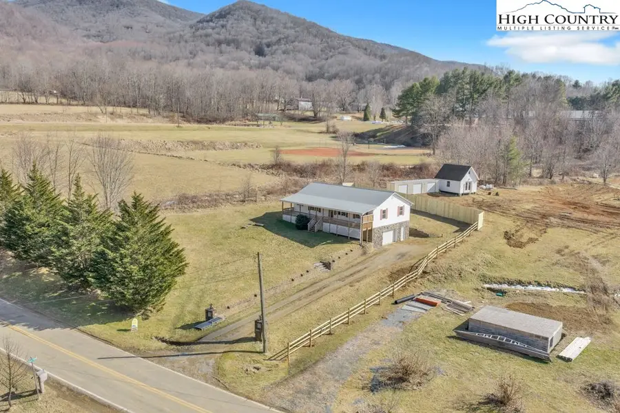 861 Slabtown Road, Zionville, NC 28698 - #2