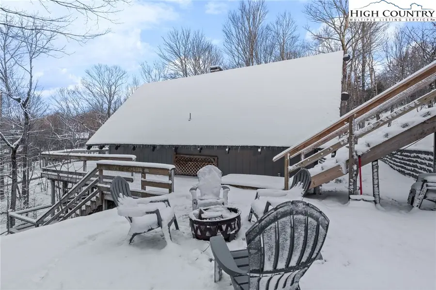 905 Charter Hills Road, Beech Mountain, NC 28604 - #2