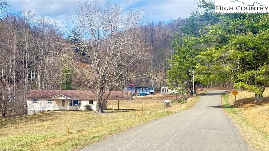 225 Davis Road, Crumpler, NC 28617 - #2