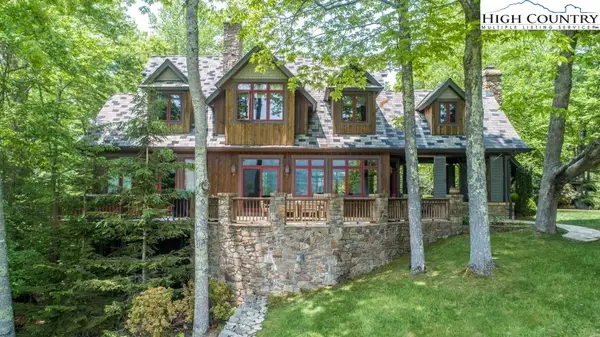 64 Hanging Rock Knoll Place, Banner Elk, NC 28604