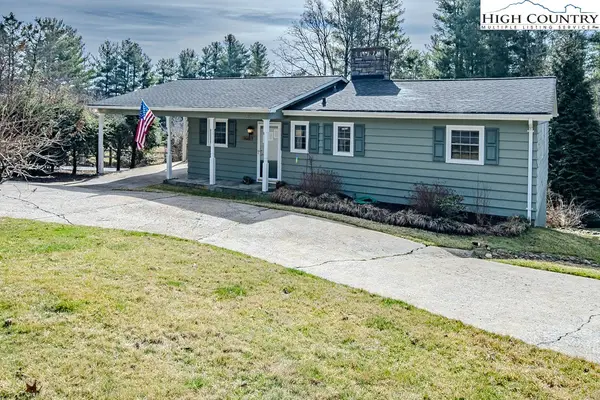 651 Chestnut Drive, Blowing Rock, NC 28605