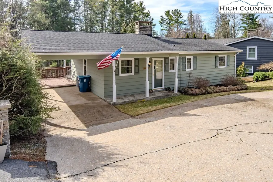 651 Chestnut Drive, Blowing Rock, NC 28605 - #2