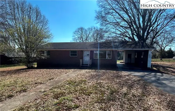 918 Emmanuel Church Road, Conover, NC 28613