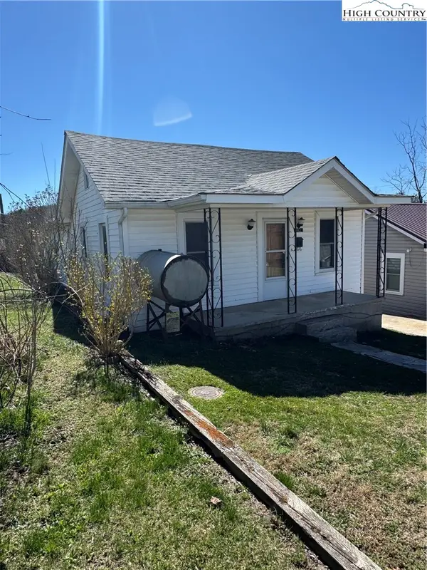 80 English Street, Spruce Pine, NC 28777