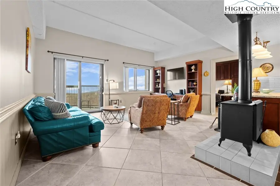 303 Sugar Top Drive #2122, Sugar Mountain, NC 28604 - #3