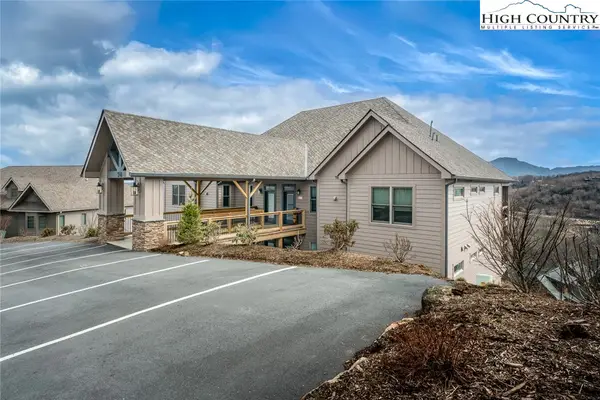 240 Ridgeline #19 Drive #D, Sugar Mountain, NC 28604