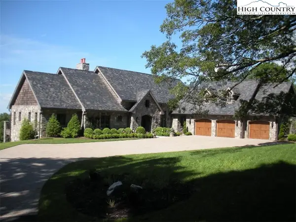 733 Dogwood Lane, Blowing Rock, NC 28605