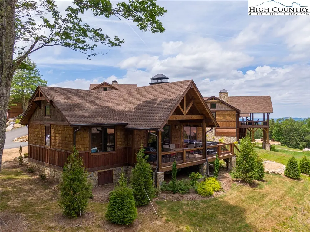 16 Camp Eagle Loop, Banner Elk, NC 28604 - #1