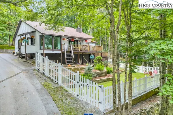 111 Wintergreen Way Road, Beech Mountain, NC 28604