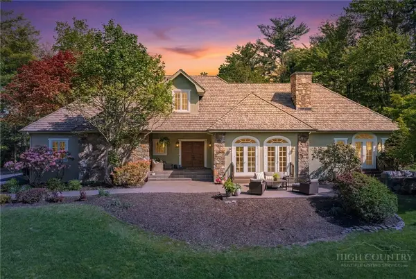 2008 Valle Cay Drive, Vilas, NC 28692