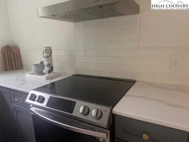 410 Cook Street, Jefferson, NC 28640 - #2