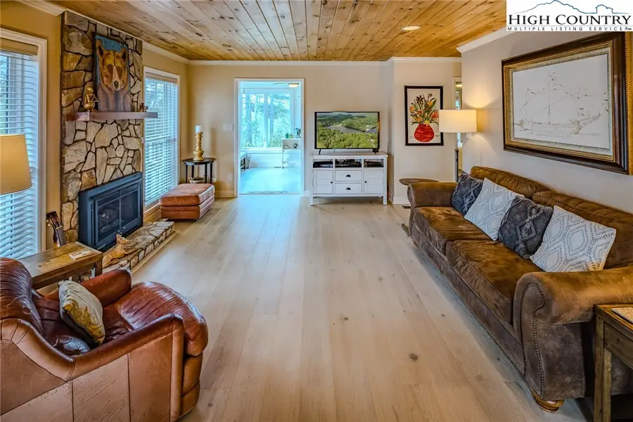 117 Hickory Lane, Newland, NC 28657 - #3