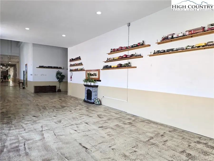 207 Jefferson Station Place #207, West Jefferson, NC 28694 - #3