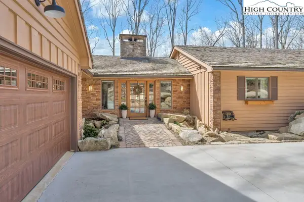 107 Rock Ledge Lane, Linville, NC 28646