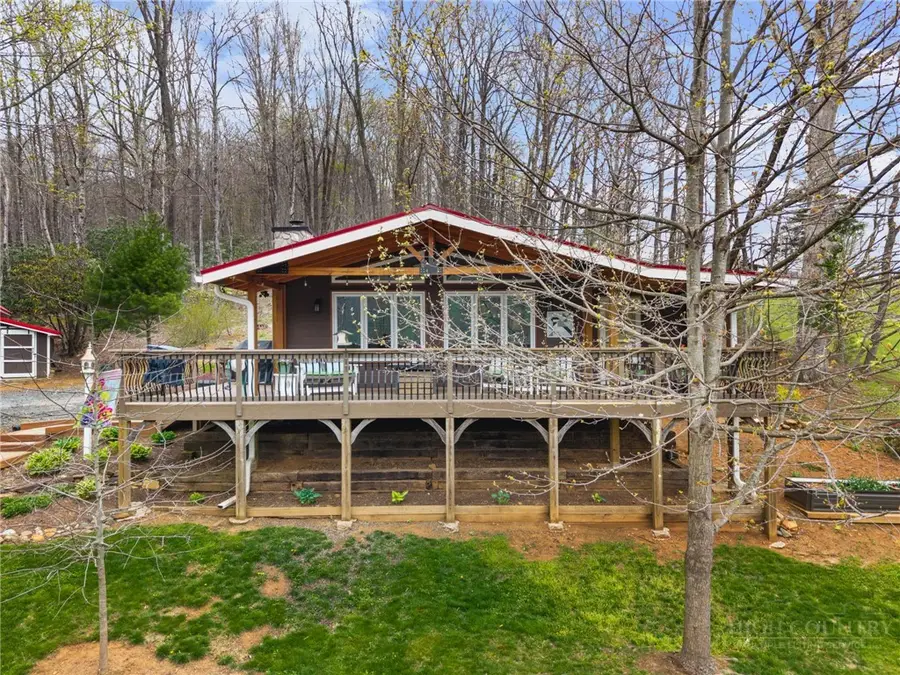 574 Cherry Avenue, West Jefferson, NC 28694 - #2