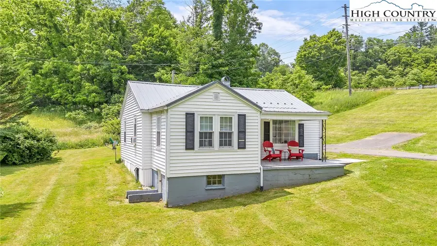 609 W Main Street, Jefferson, NC 28640 - #2