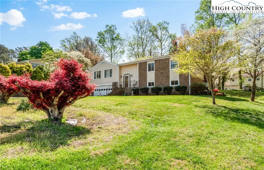 223 Vandyke Street, Kernersville, NC 27284 - #2