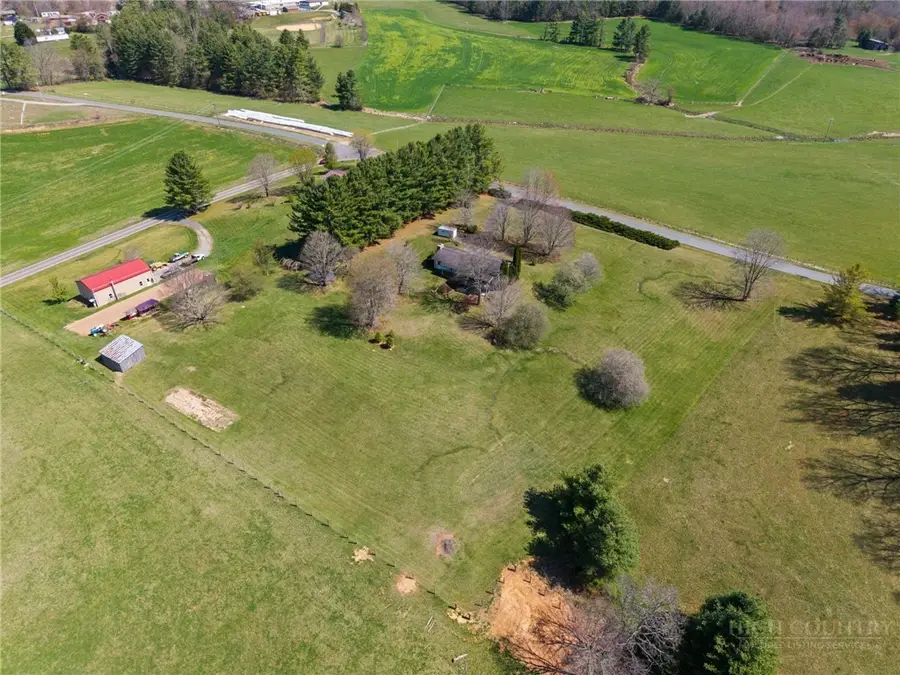 299 S Fork Church Rd, Piney Creek, NC 28663 - #2