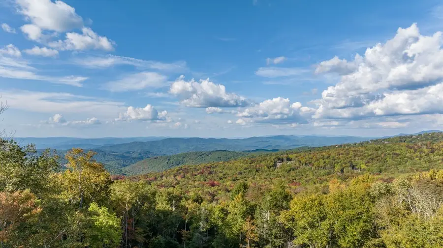 ES 77 Red Robin Road, Banner Elk, NC 28604 - #2