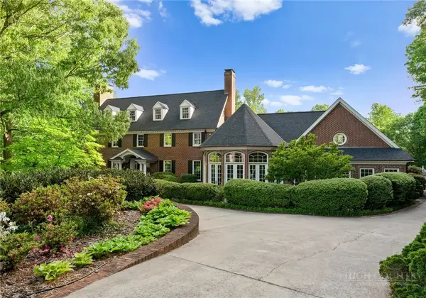 240 NW 21st Avenue Drive, Hickory, NC 28601