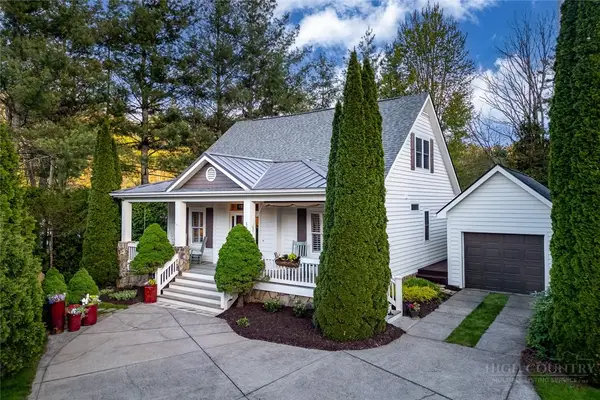 140 Kings Drive, Blowing Rock, NC 28605