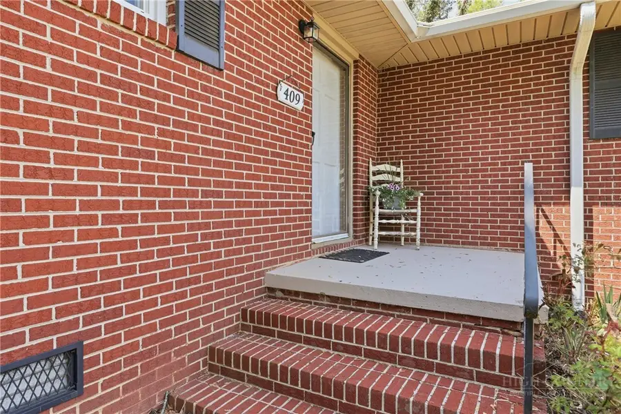 409 NE Walnut Place, Lenoir, NC 28645 - #3